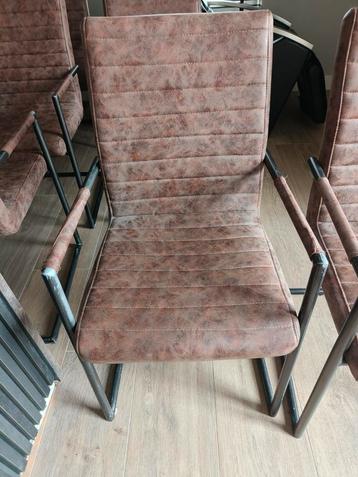 6 industriële eetkamerstoelen – vintage bruin kunstleer beschikbaar voor biedingen