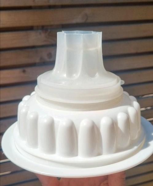 Tupperware puddingvorm, ,de vloegende schotel, zgan, Huis en Inrichting, Keuken | Tupperware, Zo goed als nieuw, Overige typen