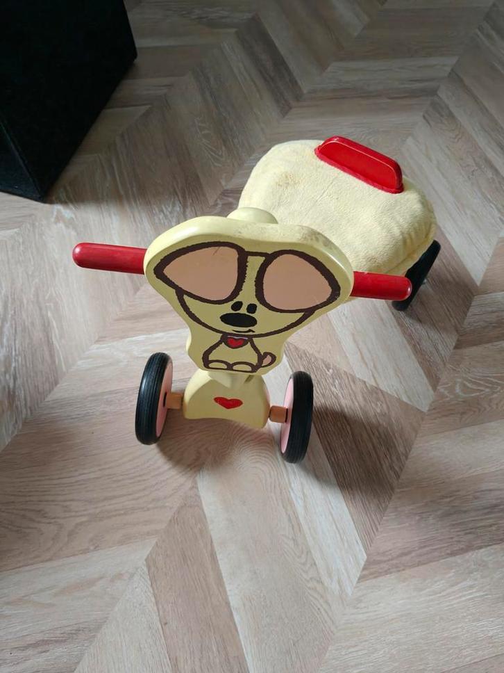 Woezel en Pip loopauto loopfiets 2 stuks, Kinderen en Baby's, Speelgoed | Buiten | Voertuigen en Loopfietsen, Gebruikt, Loopvoertuig