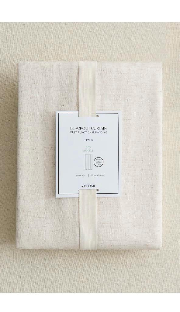 Nieuwe beige verduistergordijnen H&M home (linnen), Huis en Inrichting, Stoffering | Gordijnen en Lamellen, Nieuw, 200 cm of meer