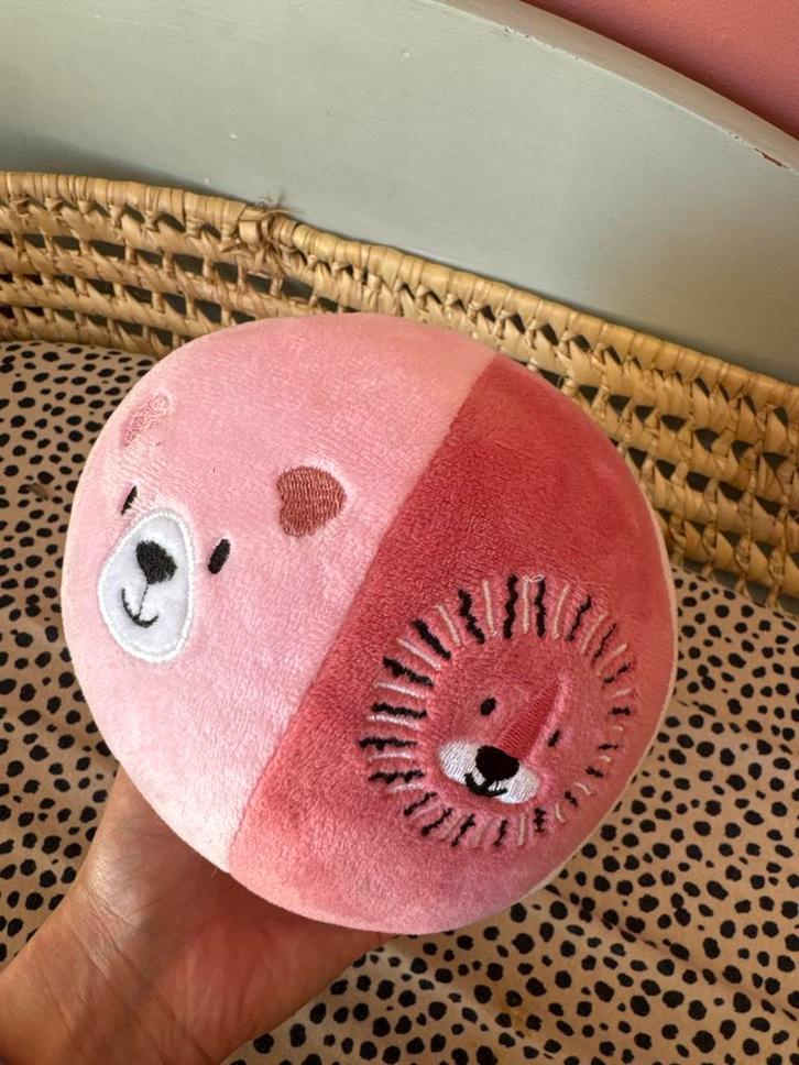 Speelbal baby - Nieuwstaat!, Kinderen en Baby's, Speelgoed | Babyspeelgoed, Zo goed als nieuw, Overige typen, Met geluid, Ophalen