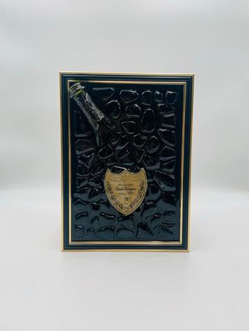 Dom Perignon Epoxy Resin Kunst beschikbaar voor biedingen