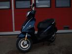 Piaggio fly new, Fietsen en Brommers, Scooters | Piaggio, Ophalen, Gebruikt, Maximaal 45 km/u, Fly