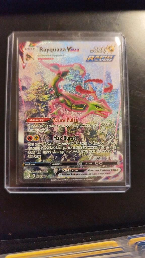 Rayquaza VMAX 218/203 Evolving Skies - Zeldzaam!, Hobby en Vrije tijd, Verzamelkaartspellen | Pokémon, Zo goed als nieuw, Losse kaart