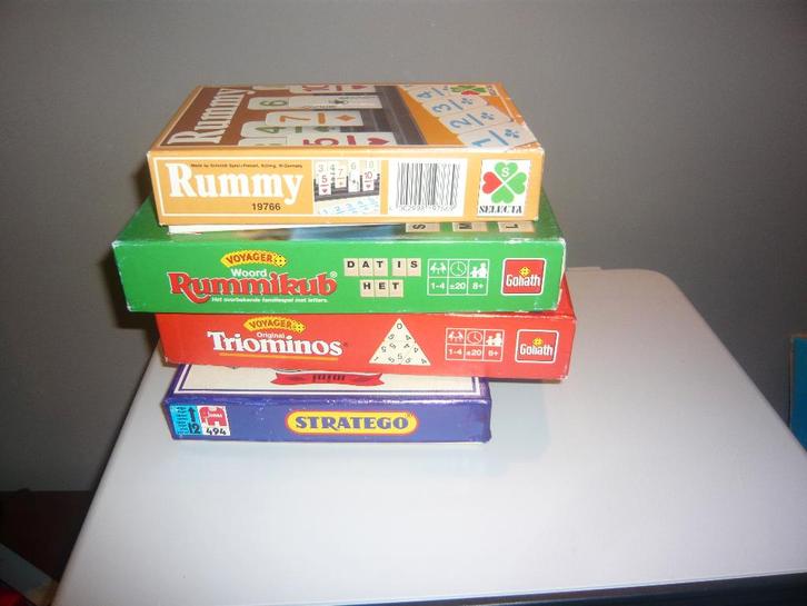 stratego; Rummikub; Triominos, Hobby en Vrije tijd, Gezelschapsspellen | Bordspellen, Zo goed als nieuw, Een of twee spelers, Drie of vier spelers