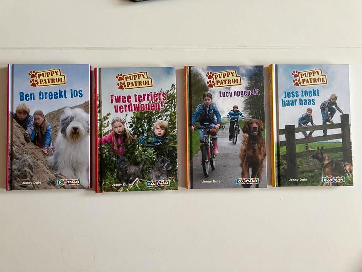 4x Puppy Patrol Boeken, Boeken, Kinderboeken | Jeugd | onder 10 jaar, Zo goed als nieuw, Fictie algemeen, Ophalen of Verzenden