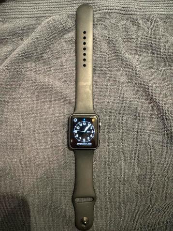 Apple Watch 7000 Series – Zwart  beschikbaar voor biedingen
