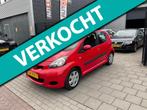 Toyota Aygo 1.0-12V Comfort 2e Eigenaar! NAP APK 1 Jaar, Auto's, Toyota, Gebruikt, 4 stoelen, 68 pk, Origineel Nederlands