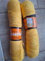 2 Bollen Lareka Breikatoen - Geel, Ophalen of Verzenden, Gebruikt, Breien of Haken, Wol of Garen