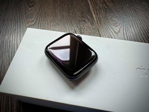 Apple Watch series 5 44 mm, Sieraden, Tassen en Uiterlijk, Smartwatches, Zo goed als nieuw, iOS, Zwart, Afstand, Calorieverbanding