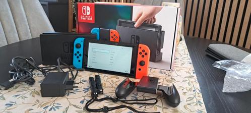 Nintendo Switch, Spelcomputers en Games, Spelcomputers | Nintendo Switch, Gebruikt, Switch Original, Met 2 controllers, Ophalen