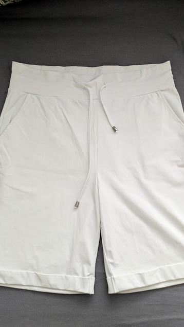 Nicolette Kluijver travelstof zomer broek. Wit. XXL beschikbaar voor biedingen