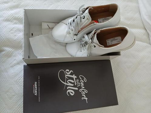sneakers merk Hartjes, Kleding | Dames, Schoenen, Zo goed als nieuw, Sneakers of Gympen, Wit, Ophalen of Verzenden