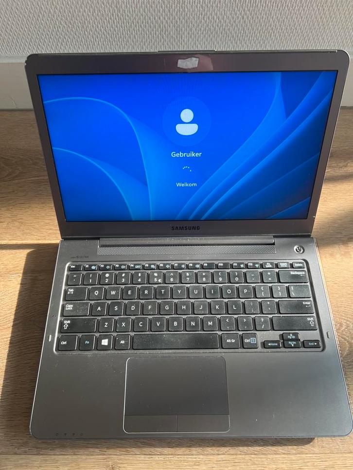 Samsung Laptop windows 11 I3 8GB 256SSD, Computers en Software, Windows Laptops, Gebruikt, 13 inch, SSD, 2 tot 3 Ghz, 8 GB, Qwerty