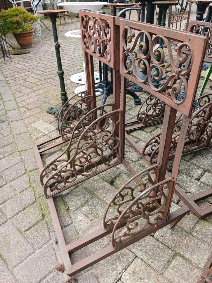 Gietijzeren Fietsenrek - Vintage Stijl, Tuin en Terras, Tuinhekken en Hekwerk, Gebruikt, Sierhekwerk, IJzer, Ophalen