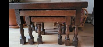 Bijzettafels vintage tafeltjes  beschikbaar voor biedingen
