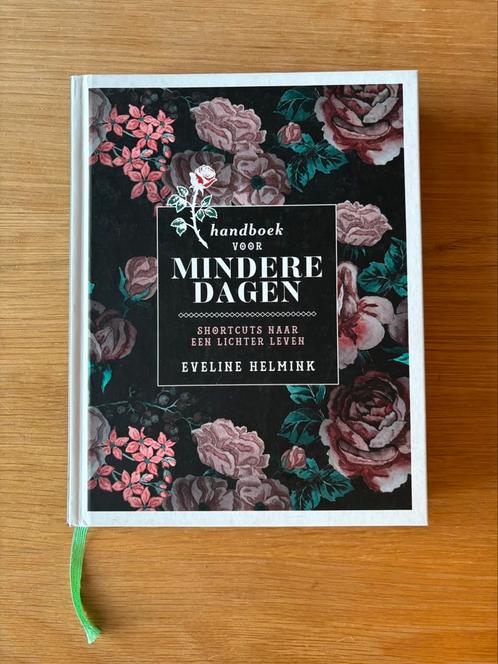 Eveline Helmink - Handboek voor mindere dagen, Boeken, Psychologie, Zo goed als nieuw, Ophalen of Verzenden