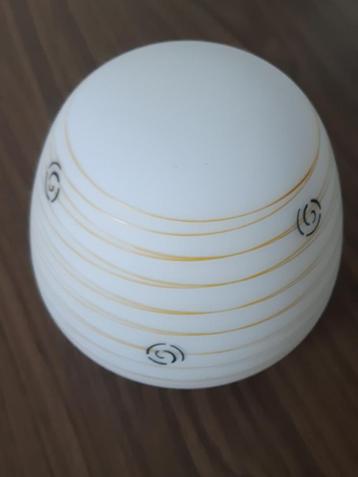 Retro plafonniere, opaline, bakeliet. beschikbaar voor biedingen