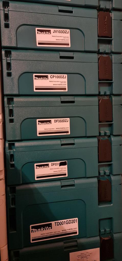 Makita M-Box met Inlay - Nieuw, Doe-het-zelf en Verbouw, Gereedschapskisten, Nieuw, Gevuld, Ophalen