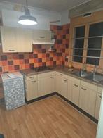 Ruime kamer nabij centrum van assen, Huizen en Kamers