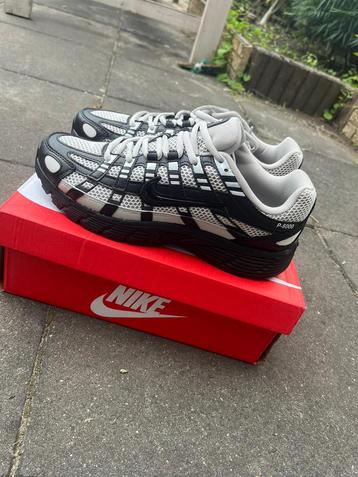 Nike P6000 Black/White – maat 43 beschikbaar voor biedingen