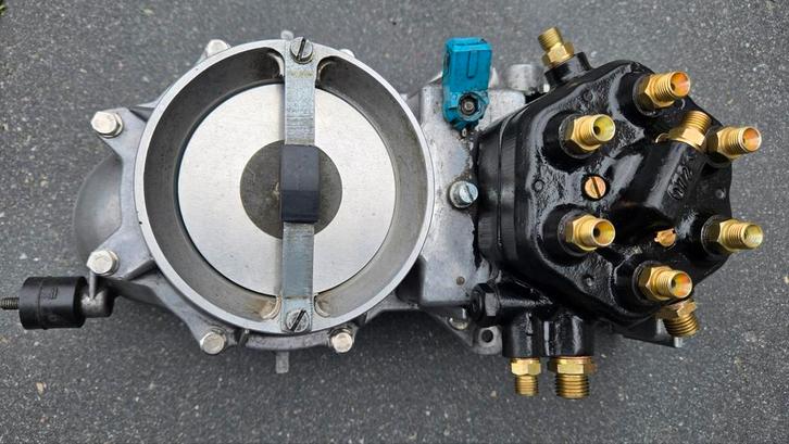 BOSCH K-jetronic spinnekop 0438120014 0438100011, Auto-onderdelen, Brandstofsystemen, Mercedes-Benz, Gebruikt, Ophalen of Verzenden