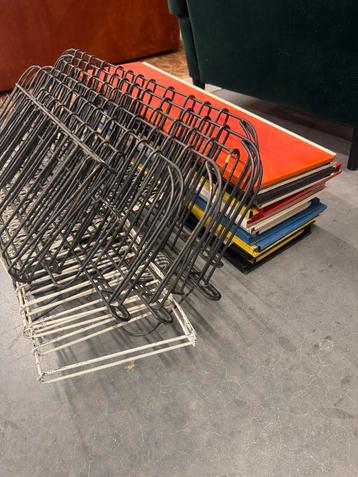 Grote partij plankjes en rekjes vintage Tomado wandsysteem! beschikbaar voor biedingen