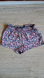 GAP short 104 110, Kinderen en Baby's, Kinderkleding | Maat 104, Ophalen of Verzenden, Zo goed als nieuw, Meisje, Broek