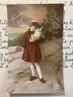 1920 Heureux Noël - meisje in rode jas met klomp, Ophalen of Verzenden, 1920 tot 1940, Gelopen, Feest(dag)