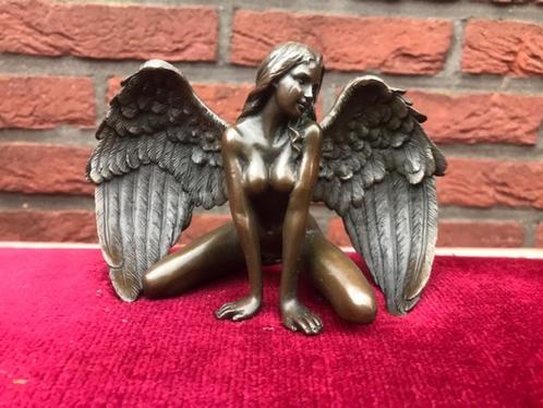 verfijnd bronzen beeld, pikante engel, Antiek en Kunst, Kunst | Beelden en Houtsnijwerken, Ophalen of Verzenden