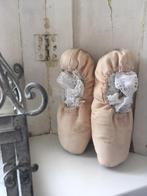 Twee brocante balletschoenjes, Ophalen of Verzenden