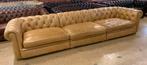 Prachtige XXL Chesterfield Bank 6 Zits Okergeel Cognac., Gebruikt, Chesterfield, 300 cm of meer, Leer