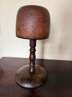 Oude houten hoedenmal op standaard, Ophalen of Verzenden