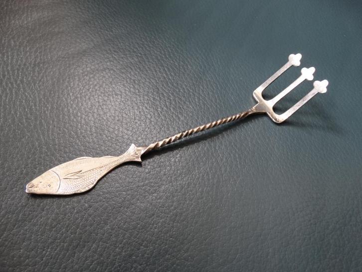 Zilveren sardineschep, vis aan steel, nogal zeldzaam, 19e E, Antiek en Kunst, Antiek | Goud en Zilver, Zilver, Verzenden