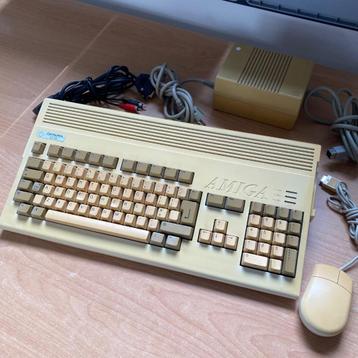 Commodore Amiga 1200 - werkt! beschikbaar voor biedingen