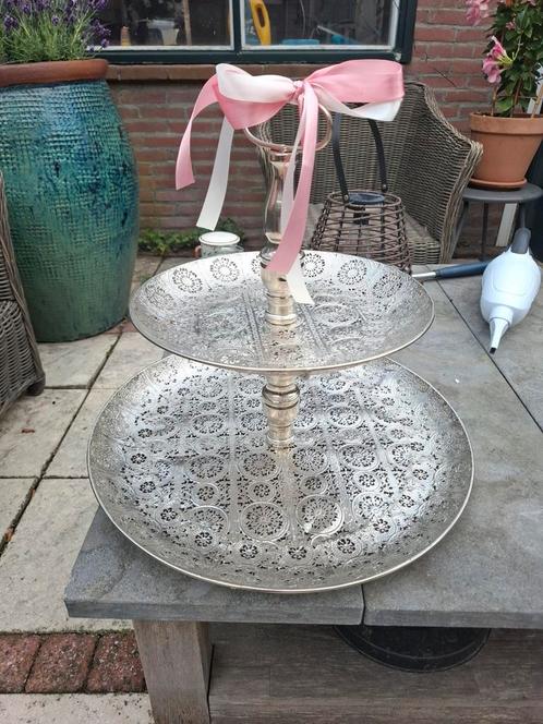 Etagere ijzer groot, Huis en Inrichting, Woonaccessoires | Etagères, Gebruikt, Ophalen of Verzenden
