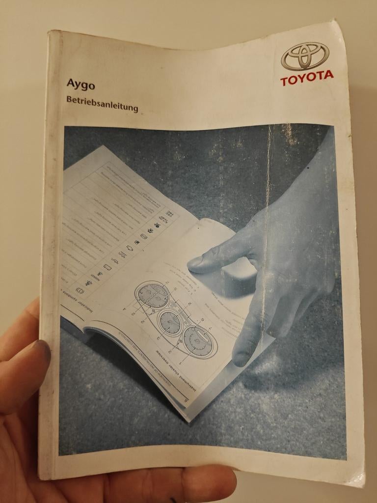 Toyota Aygo Handleiding / Betriebsanleitung, Auto diversen, Handleidingen en Instructieboekjes, Ophalen of Verzenden