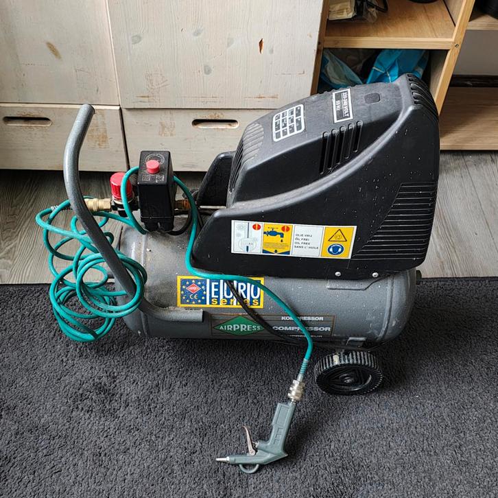 Airpress Compressor, Doe-het-zelf en Verbouw, Compressors, Zo goed als nieuw, 6 tot 10 bar, Minder dan 25 liter, 200 tot 400 liter/min