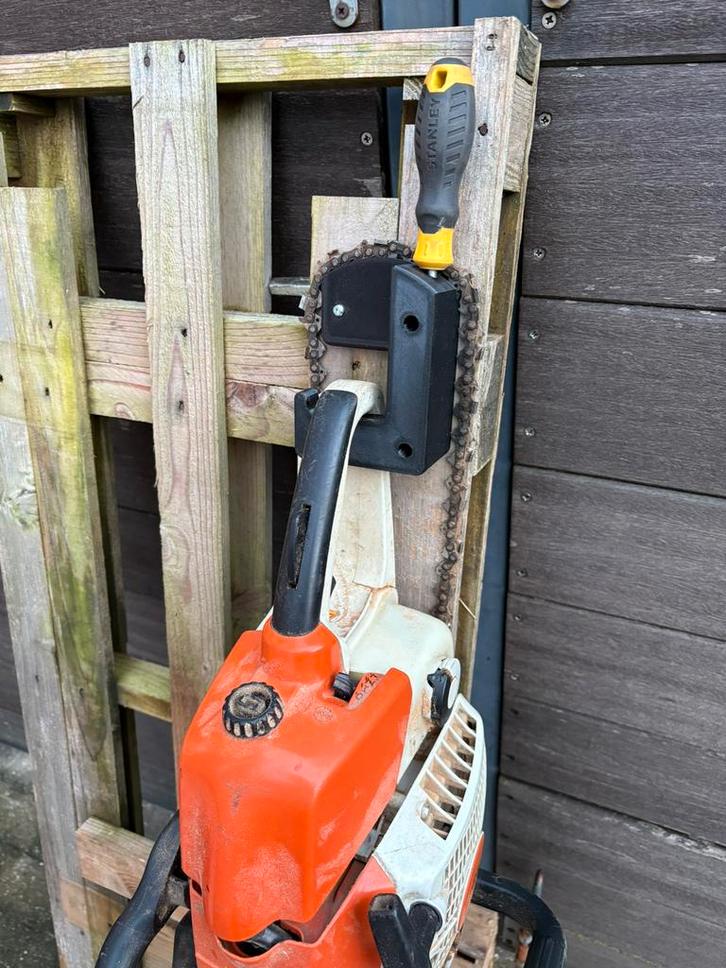 (Stihl) kettingzaag & ketting houder wandmontage, Tuin en Terras, Hand-tuingereedschap, Nieuw, Ophalen of Verzenden