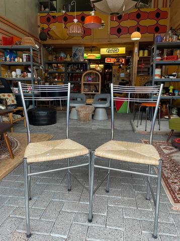 2 vintage jaren 70 schoenen met biezen zitting beschikbaar voor biedingen