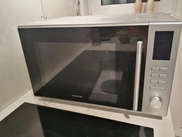 Inventum combimagnetron hetelucht grill ontdooien vrijstaand, Witgoed en Apparatuur, Magnetrons, Gebruikt, Vrijstaand, Combimagnetron