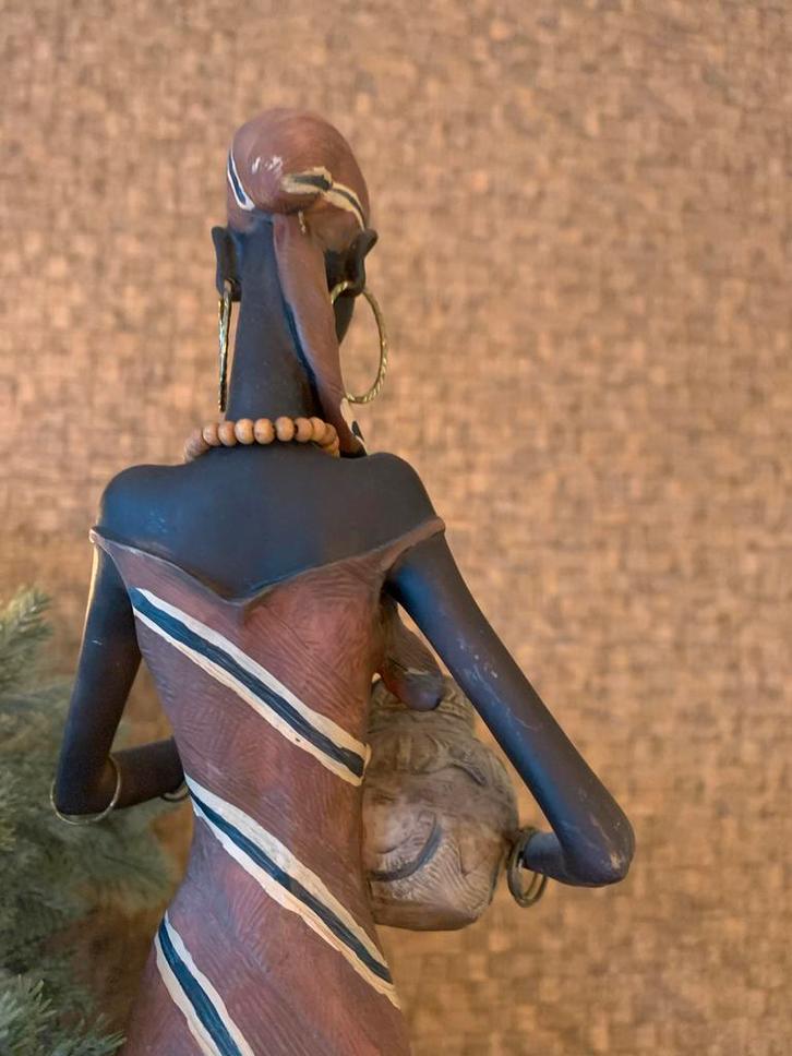 Houten Afrikaanse Vrouw met Kruik, Antiek en Kunst, Kunst | Beelden en Houtsnijwerken, Ophalen of Verzenden