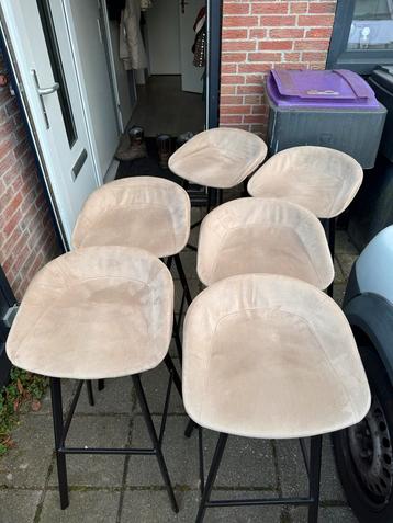 6 Degelijke Barkrukken - Zithoogte 77cm beschikbaar voor biedingen