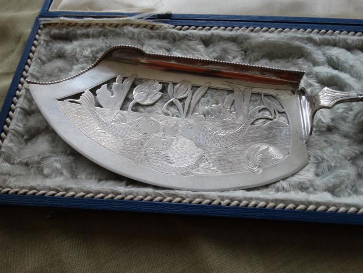 Antieke, grote zilveren schep, visschep, graveringen, doos, Antiek en Kunst, Antiek | Goud en Zilver, Zilver, Verzenden