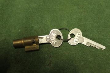 Tok  bromfiets stuurslot jaren 50/60 beschikbaar voor biedingen