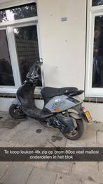 Piaggio zip 4tk, Fietsen en Brommers, Scooters | Piaggio, Ophalen of Verzenden, Zo goed als nieuw, Benzine, Zip