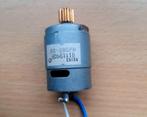 Electromotor gelijkstroom met messing tandwiel, Hobby en Vrije tijd, Elektronica-componenten, Ophalen of Verzenden, Zo goed als nieuw