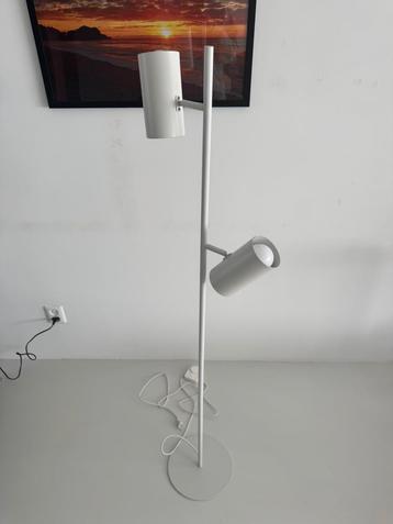 Vloerlamp Gamma Stefan beschikbaar voor biedingen