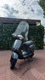 AGM VX50 unieke Grijs/blauwe kleur (blauw kenteken), Fietsen en Brommers, Snorfietsen en Snorscooters, Gebruikt, Benzine, Ophalen