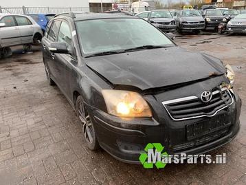 Snijdeel rechts-voor van een Toyota Avensis (209) beschikbaar voor biedingen